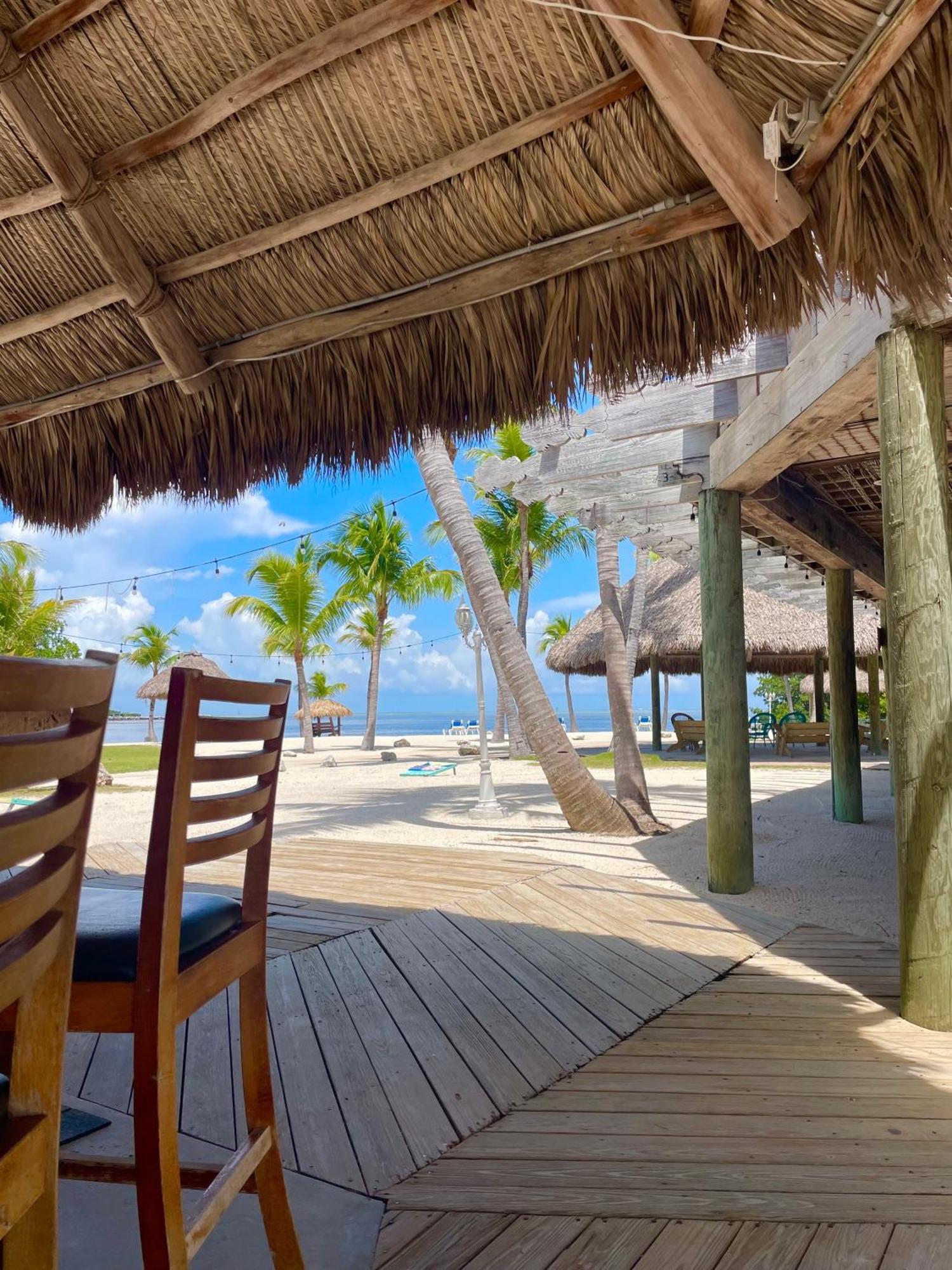 Inn Coconut Cove & Marina 2*