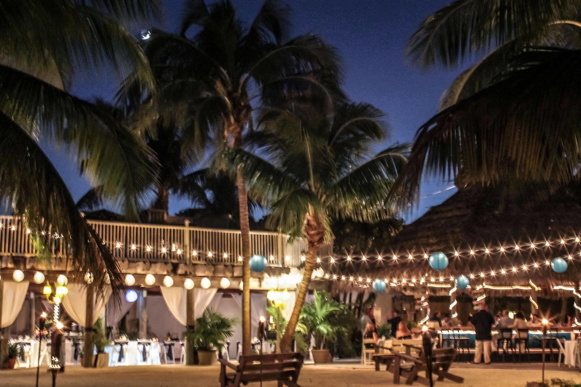 Coconut Cove & Marina Inn